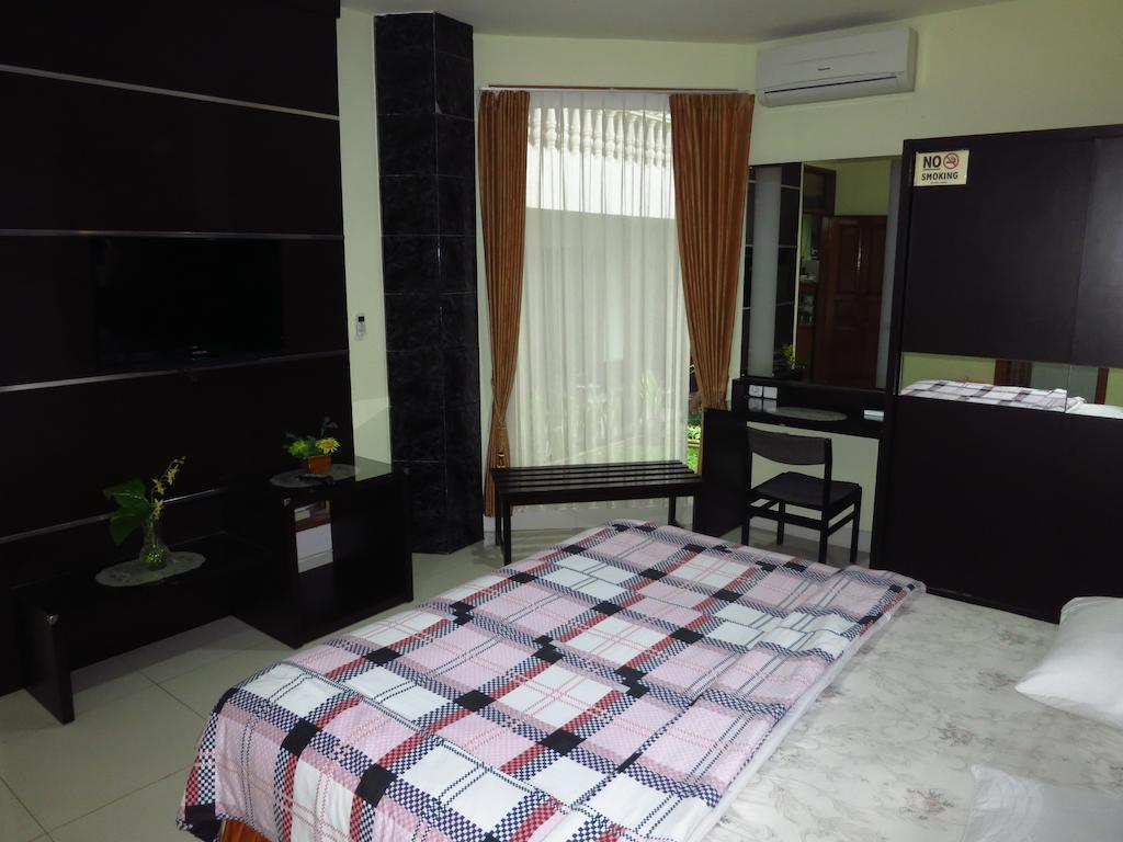 เอ็นนี่เกสท์เฮาส์ Hotel มะลัง ภายนอก รูปภาพ