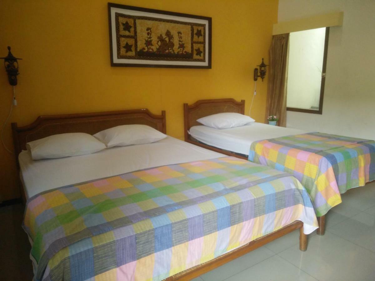 เอ็นนี่เกสท์เฮาส์ Hotel มะลัง ภายนอก รูปภาพ