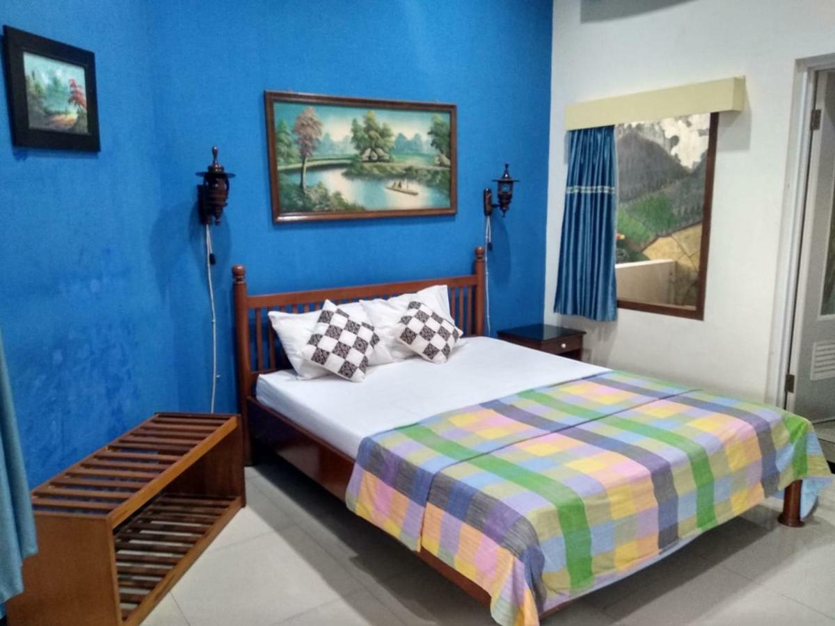 เอ็นนี่เกสท์เฮาส์ Hotel มะลัง ภายนอก รูปภาพ